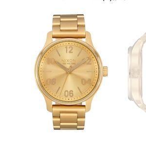 Nixon gold patrol 42mm stainless steal watch nwot